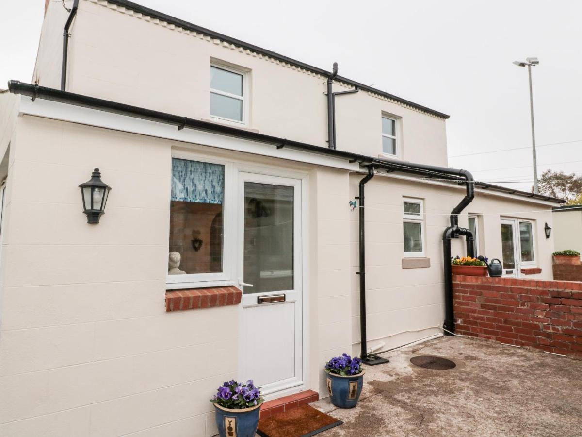 St Cuthbert'S Cottage Beal Екстер'єр фото